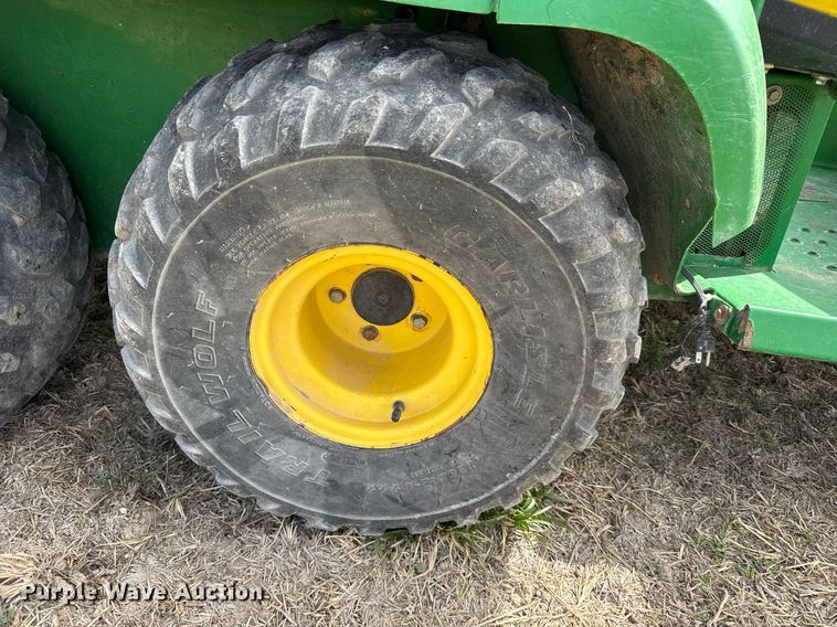 image for item EG6289 2001 John Deere Gator utility vehicle