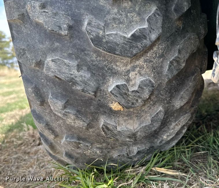 image for item EG6289 2001 John Deere Gator utility vehicle