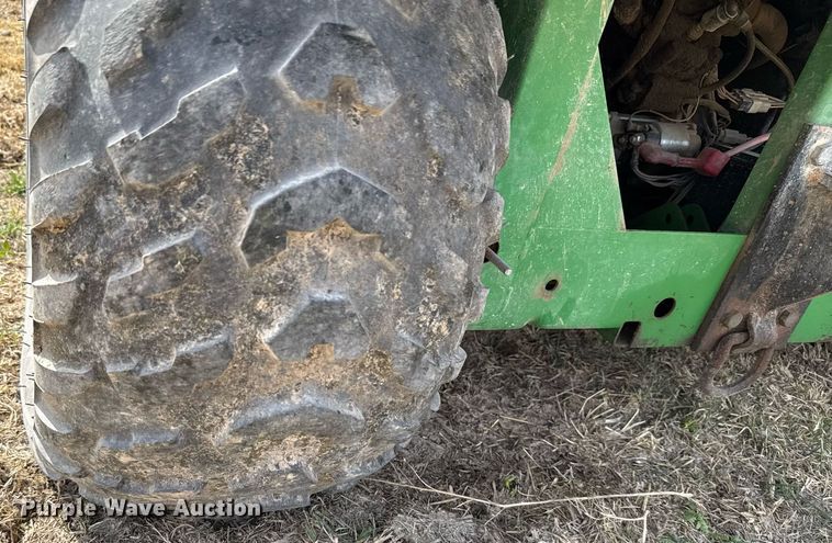 image for item EG6289 2001 John Deere Gator utility vehicle