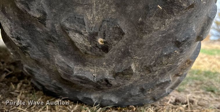 image for item EG6289 2001 John Deere Gator utility vehicle