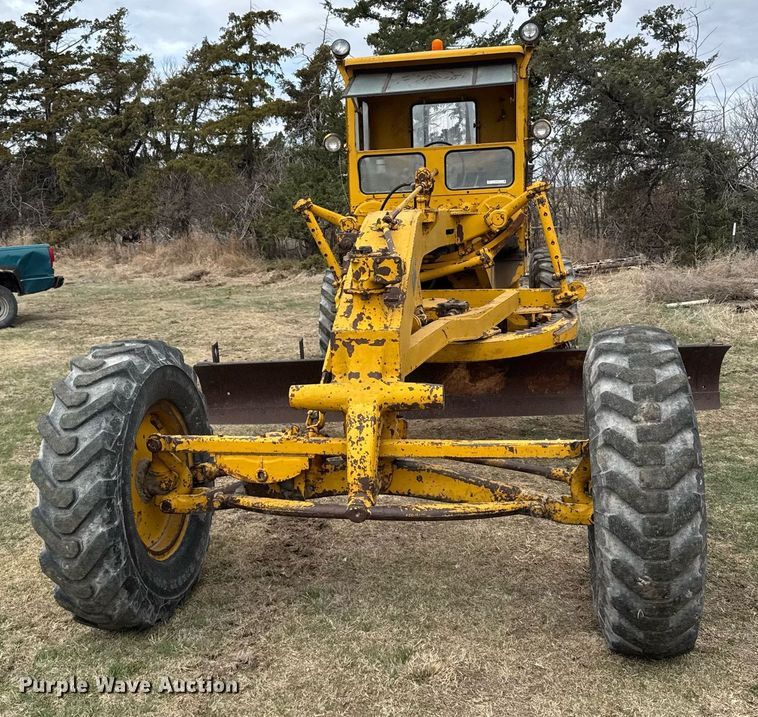 image for item EG6291 1955 Caterpillar 112 rigid frame motor grader