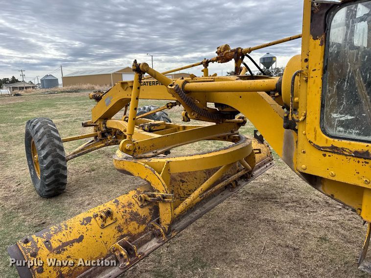 image for item EG6291 1955 Caterpillar 112 rigid frame motor grader