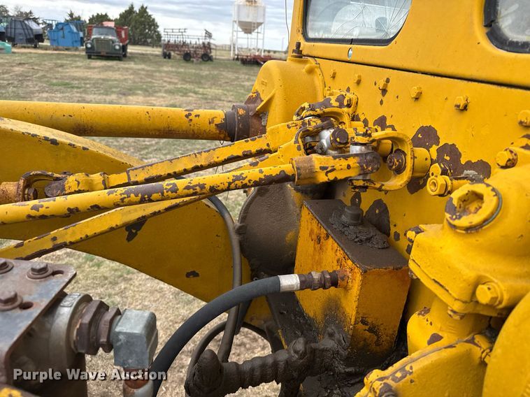 image for item EG6291 1955 Caterpillar 112 rigid frame motor grader