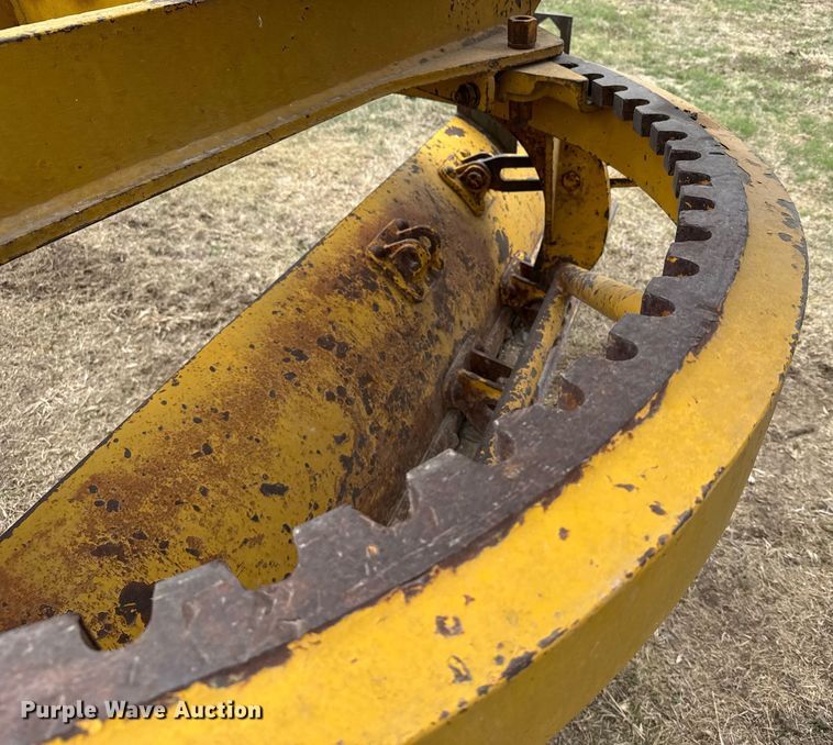 image for item EG6291 1955 Caterpillar 112 rigid frame motor grader