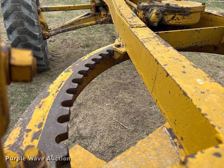 image for item EG6291 1955 Caterpillar 112 rigid frame motor grader