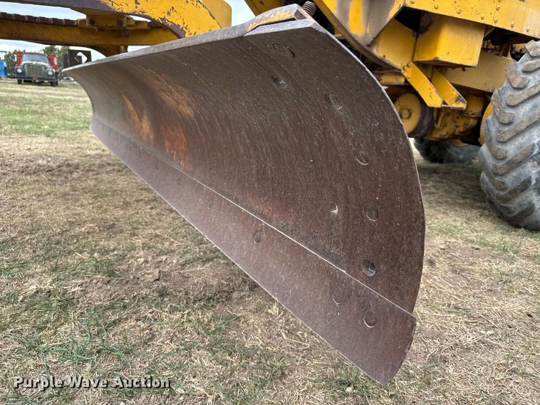 image for item EG6291 1955 Caterpillar 112 rigid frame motor grader