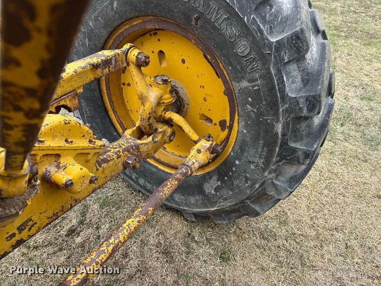 image for item EG6291 1955 Caterpillar 112 rigid frame motor grader