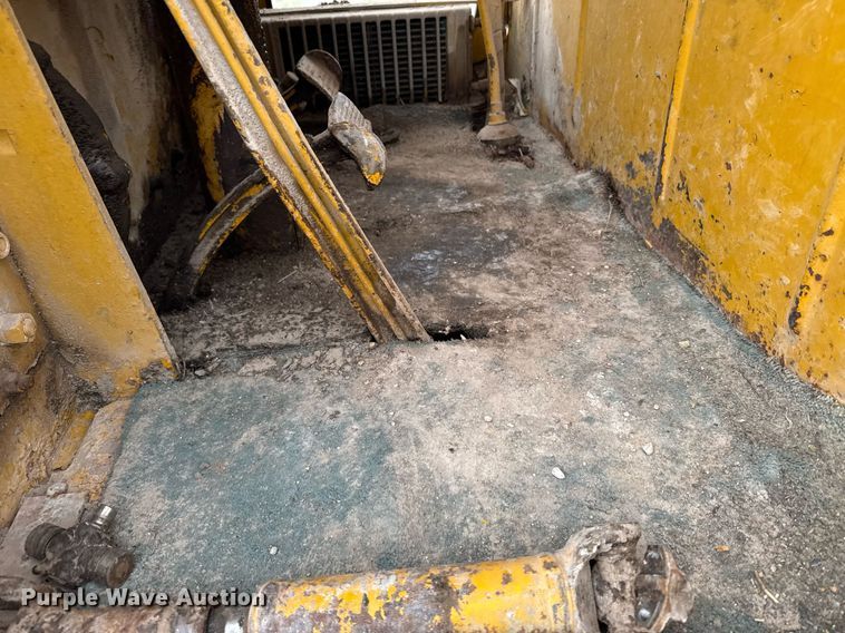 image for item EG6291 1955 Caterpillar 112 rigid frame motor grader