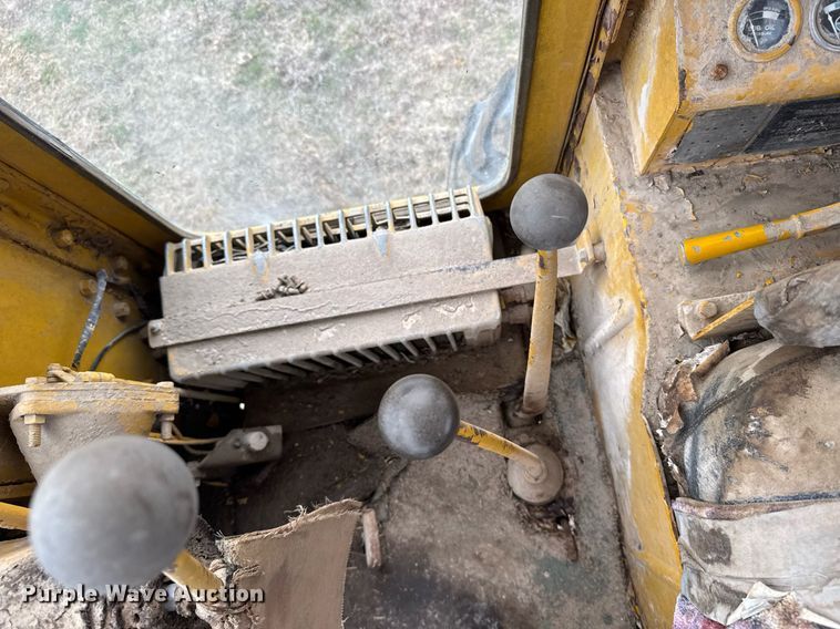 image for item EG6291 1955 Caterpillar 112 rigid frame motor grader