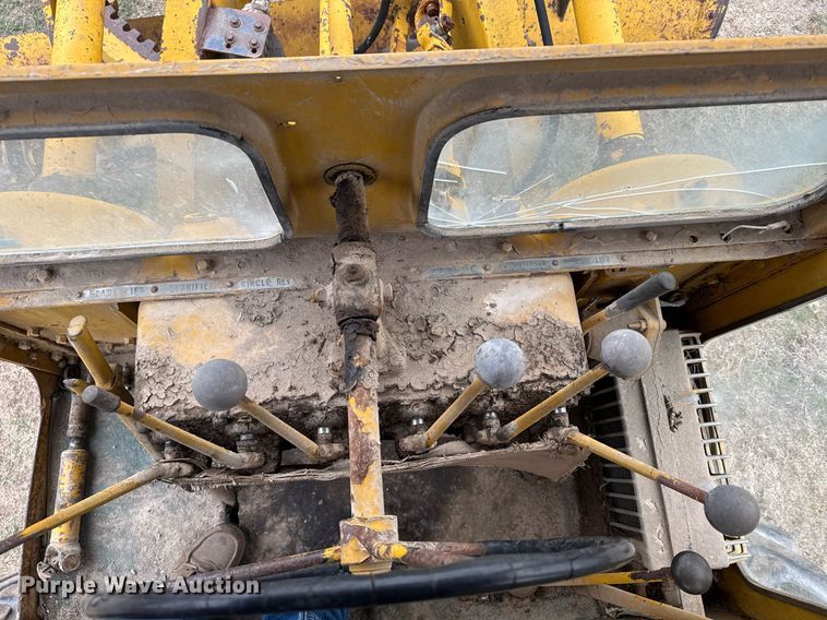 image for item EG6291 1955 Caterpillar 112 rigid frame motor grader