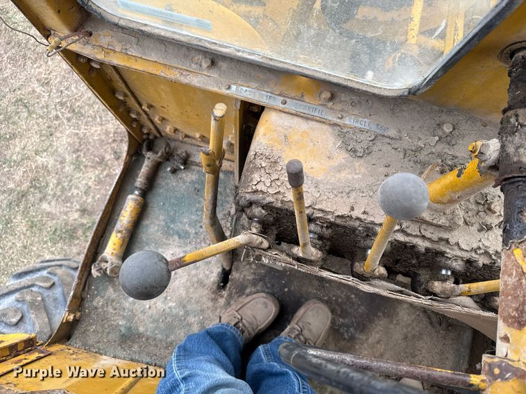 image for item EG6291 1955 Caterpillar 112 rigid frame motor grader