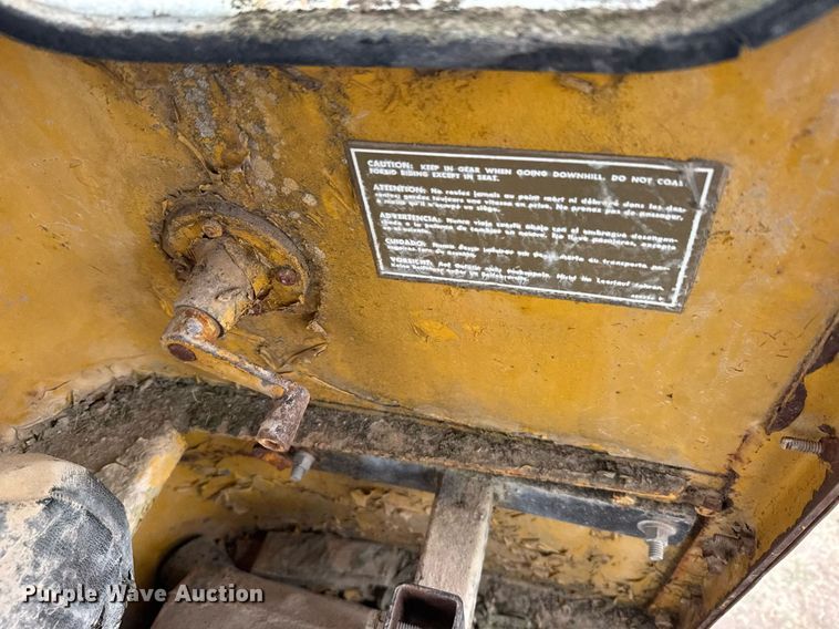 image for item EG6291 1955 Caterpillar 112 rigid frame motor grader