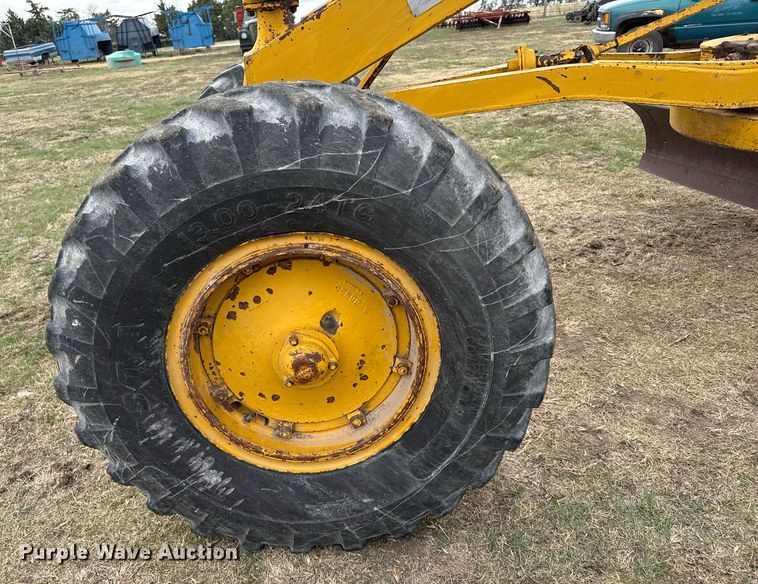 image for item EG6291 1955 Caterpillar 112 rigid frame motor grader