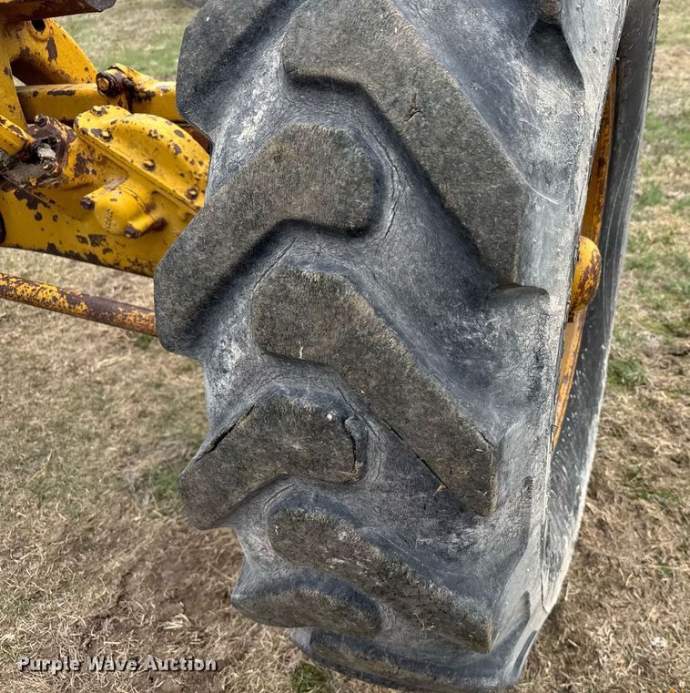 image for item EG6291 1955 Caterpillar 112 rigid frame motor grader