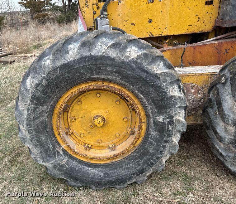 image for item EG6291 1955 Caterpillar 112 rigid frame motor grader