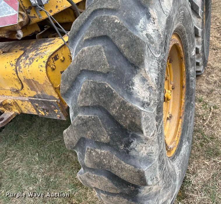 image for item EG6291 1955 Caterpillar 112 rigid frame motor grader