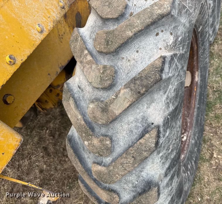 image for item EG6291 1955 Caterpillar 112 rigid frame motor grader