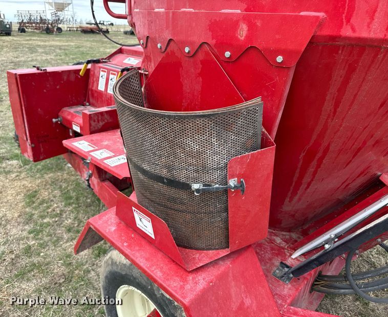 image for item EG6292 H&S GM170 tub grinder