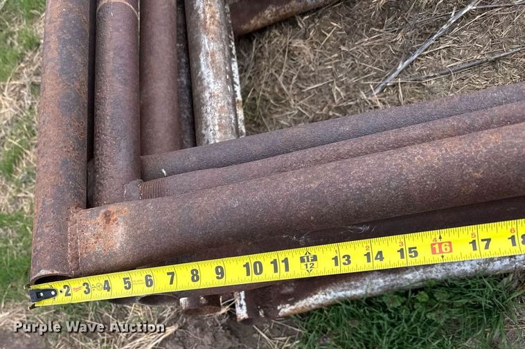 image for item EG6296 Approximately 17 H braces