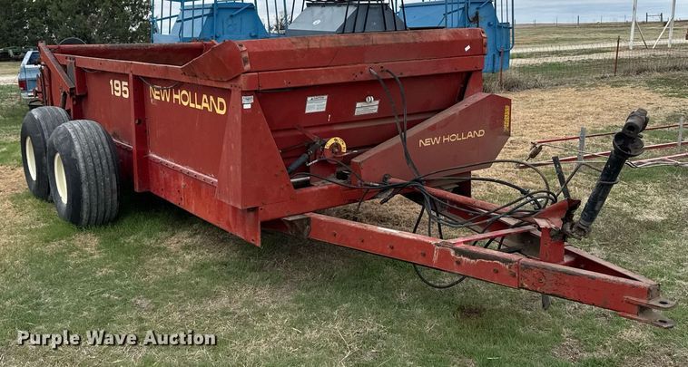 image for item EG6297 New Holland 195 manure spreader