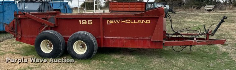 image for item EG6297 New Holland 195 manure spreader