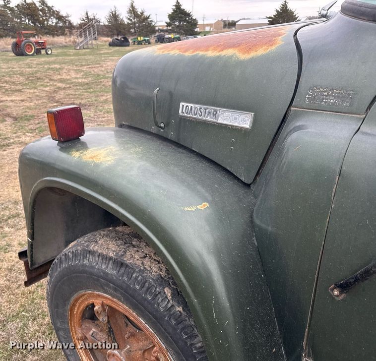 image for item EG6301 1978 International LoadStar 1600 grain truck