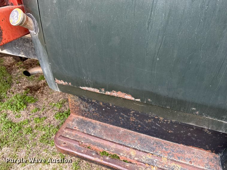 image for item EG6301 1978 International LoadStar 1600 grain truck