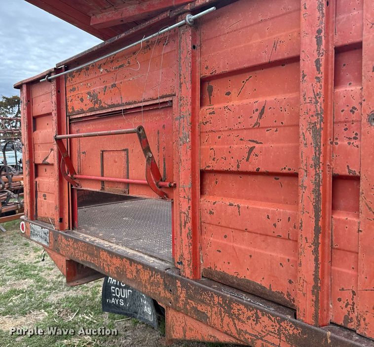 image for item EG6301 1978 International LoadStar 1600 grain truck