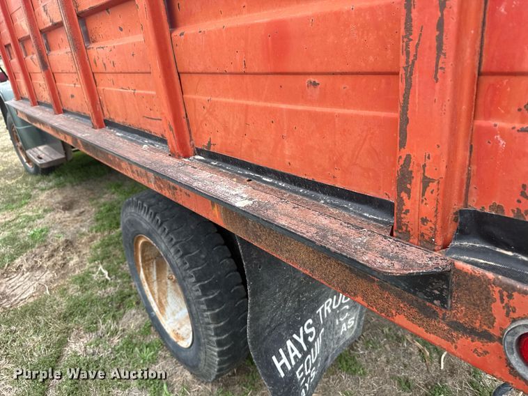 image for item EG6301 1978 International LoadStar 1600 grain truck