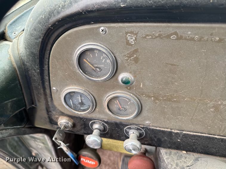 image for item EG6301 1978 International LoadStar 1600 grain truck