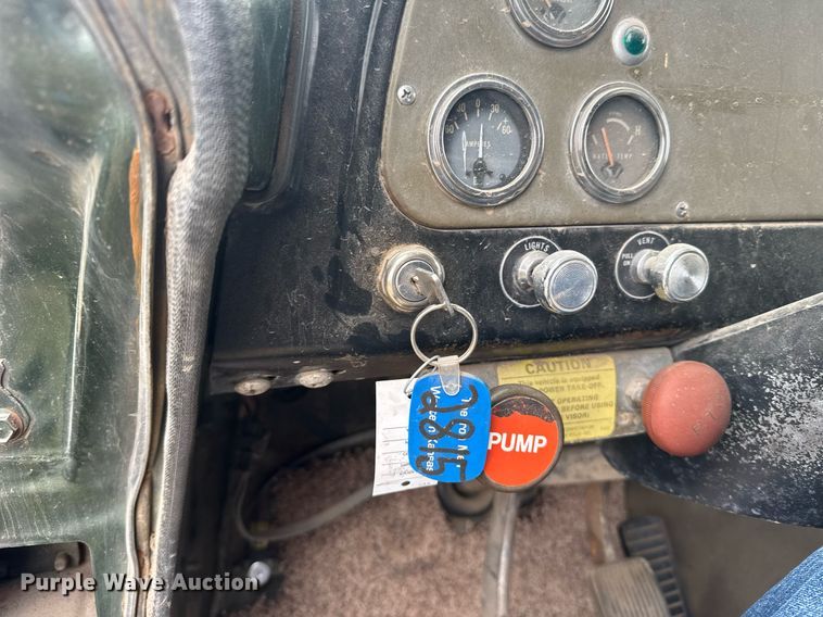 image for item EG6301 1978 International LoadStar 1600 grain truck