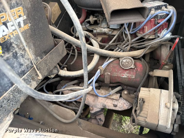 image for item EG6301 1978 International LoadStar 1600 grain truck