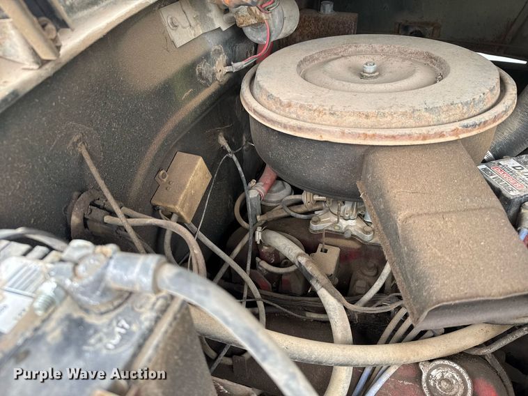 image for item EG6301 1978 International LoadStar 1600 grain truck