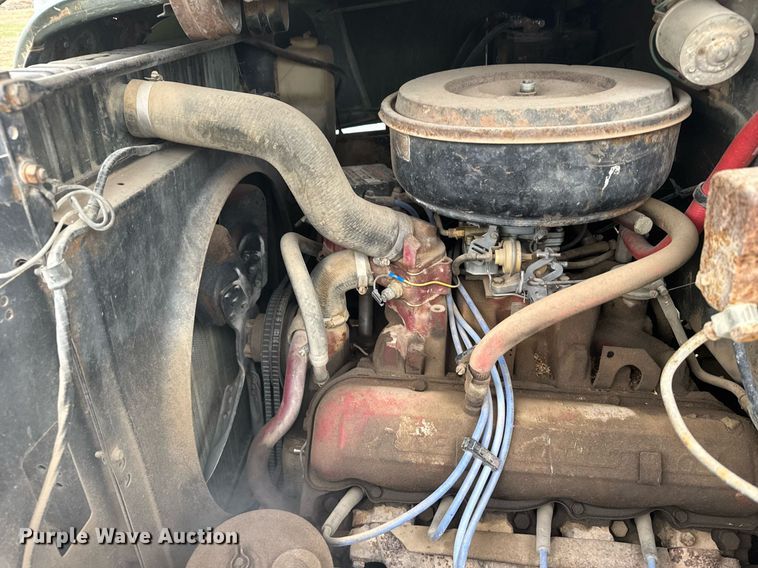 image for item EG6301 1978 International LoadStar 1600 grain truck