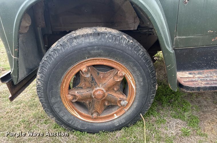 image for item EG6301 1978 International LoadStar 1600 grain truck