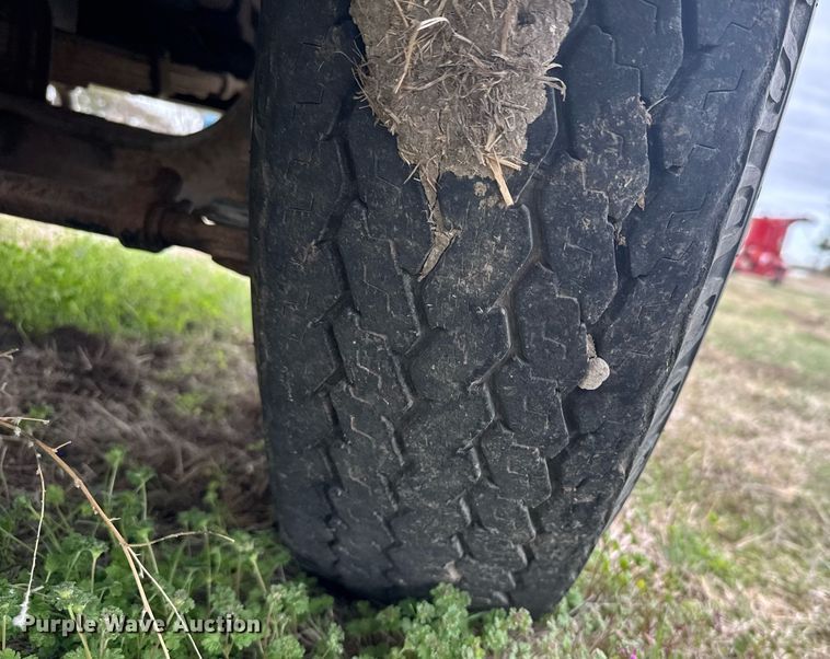 image for item EG6301 1978 International LoadStar 1600 grain truck