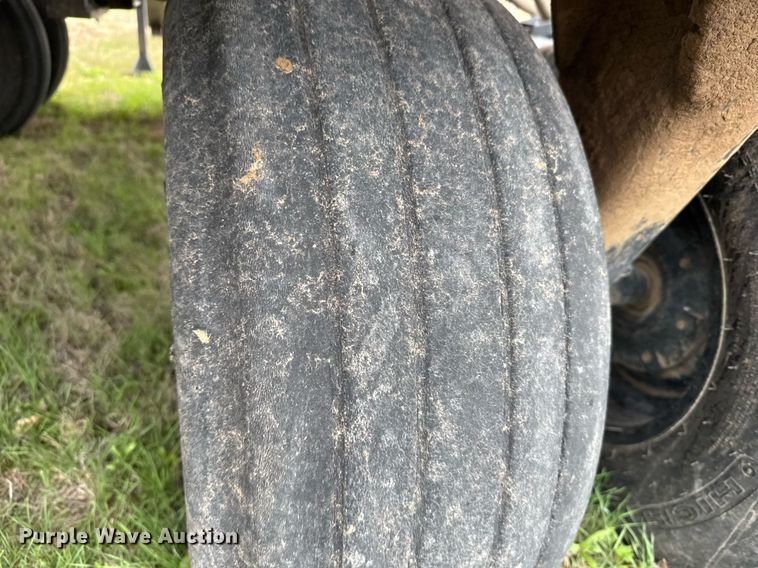 image for item EG6304 CrustBuster 4025 grain drill