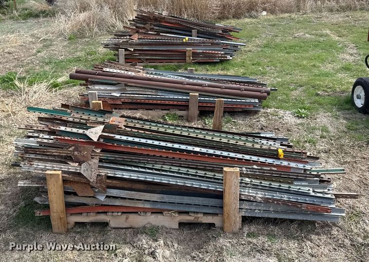 image for item EG6309 T-posts