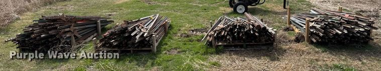 image for item EG6309 T-posts