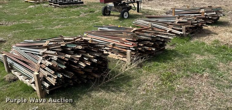 image for item EG6309 T-posts