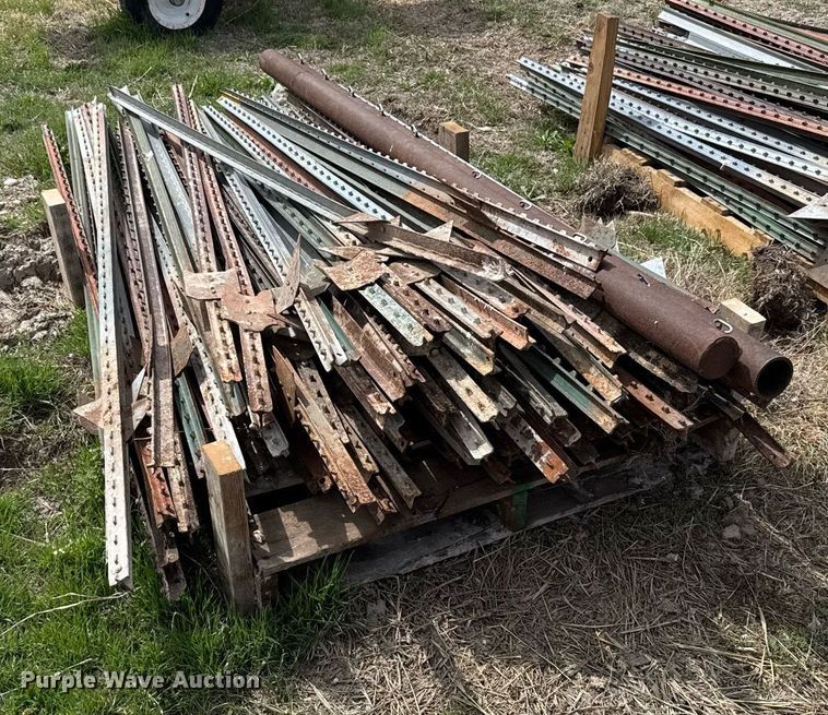 image for item EG6309 T-posts