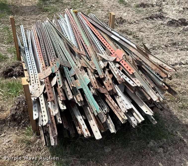 image for item EG6309 T-posts