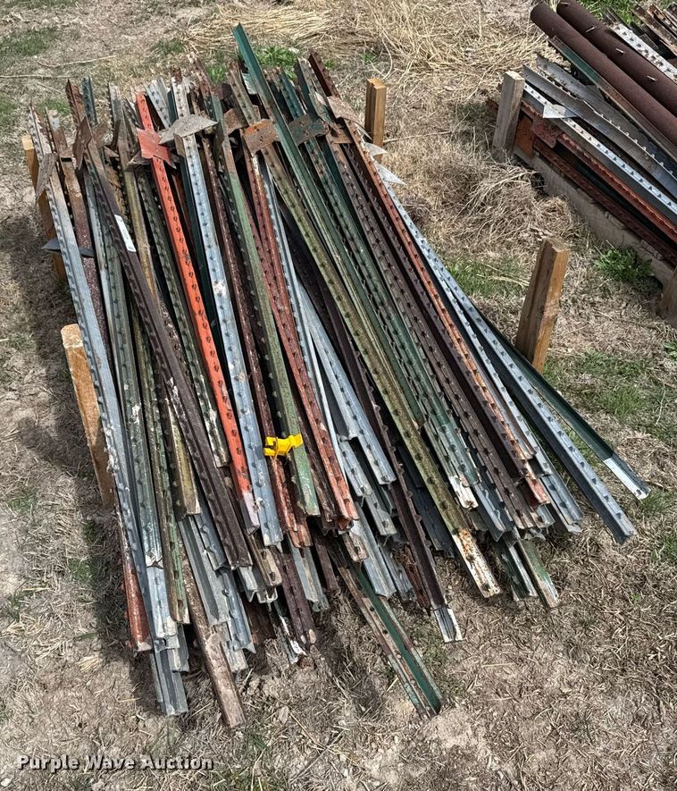 image for item EG6309 T-posts