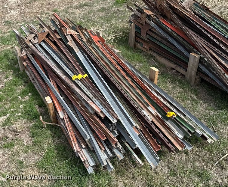 image for item EG6309 T-posts