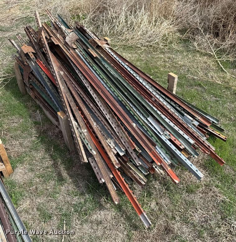 image for item EG6309 T-posts