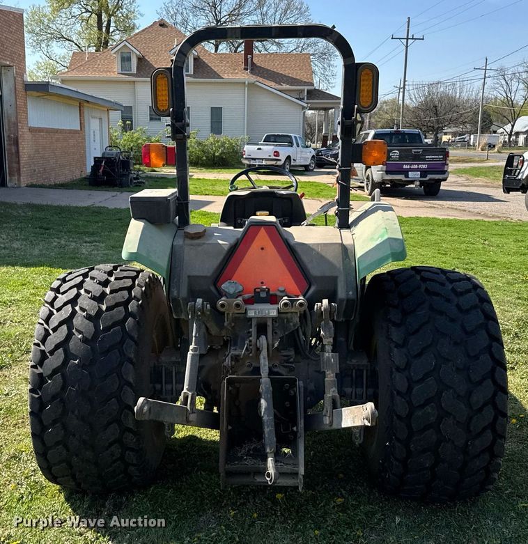 image for item EG6329 1992 John Deere 5300 tractor