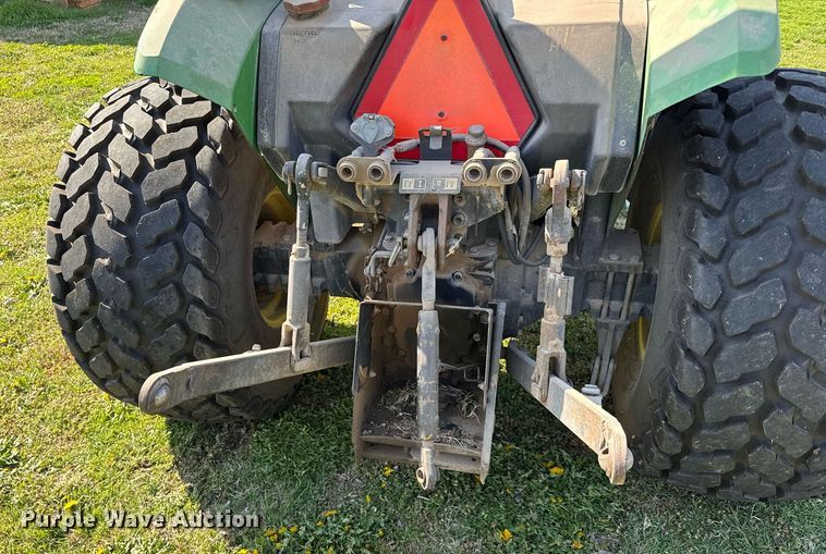 image for item EG6329 1992 John Deere 5300 tractor