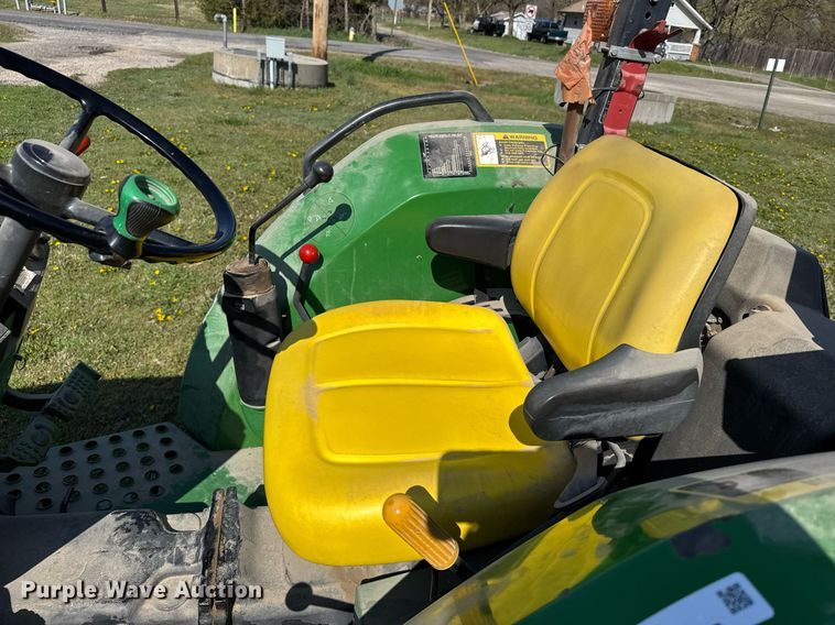 image for item EG6329 1992 John Deere 5300 tractor