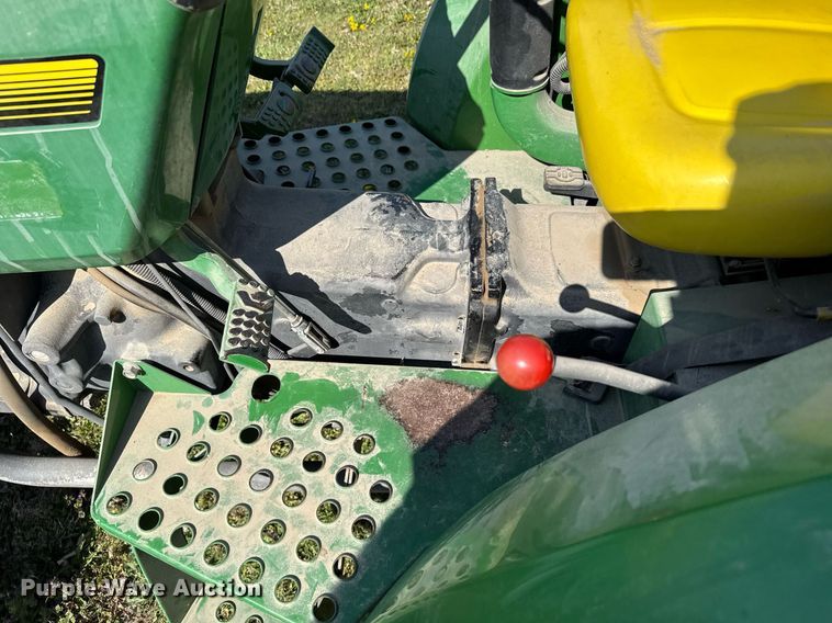 image for item EG6329 1992 John Deere 5300 tractor