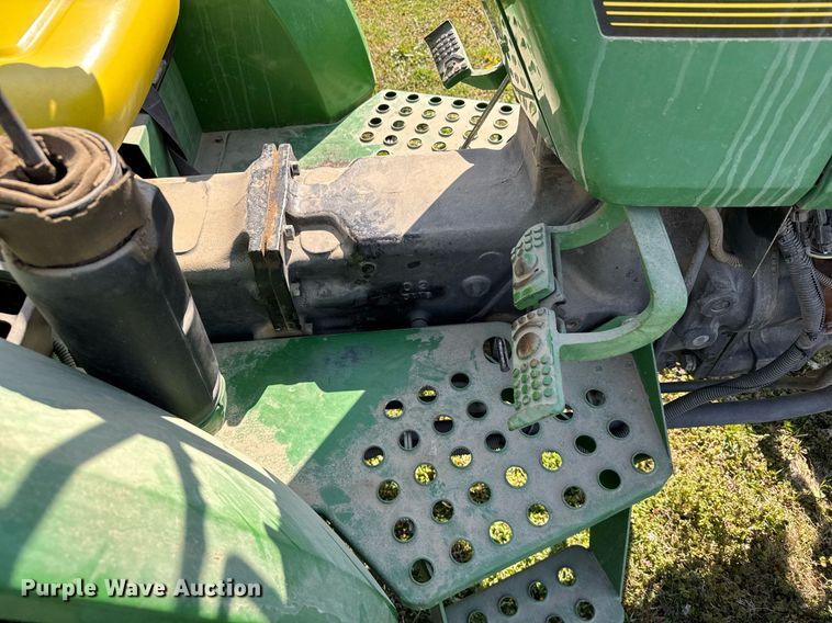 image for item EG6329 1992 John Deere 5300 tractor